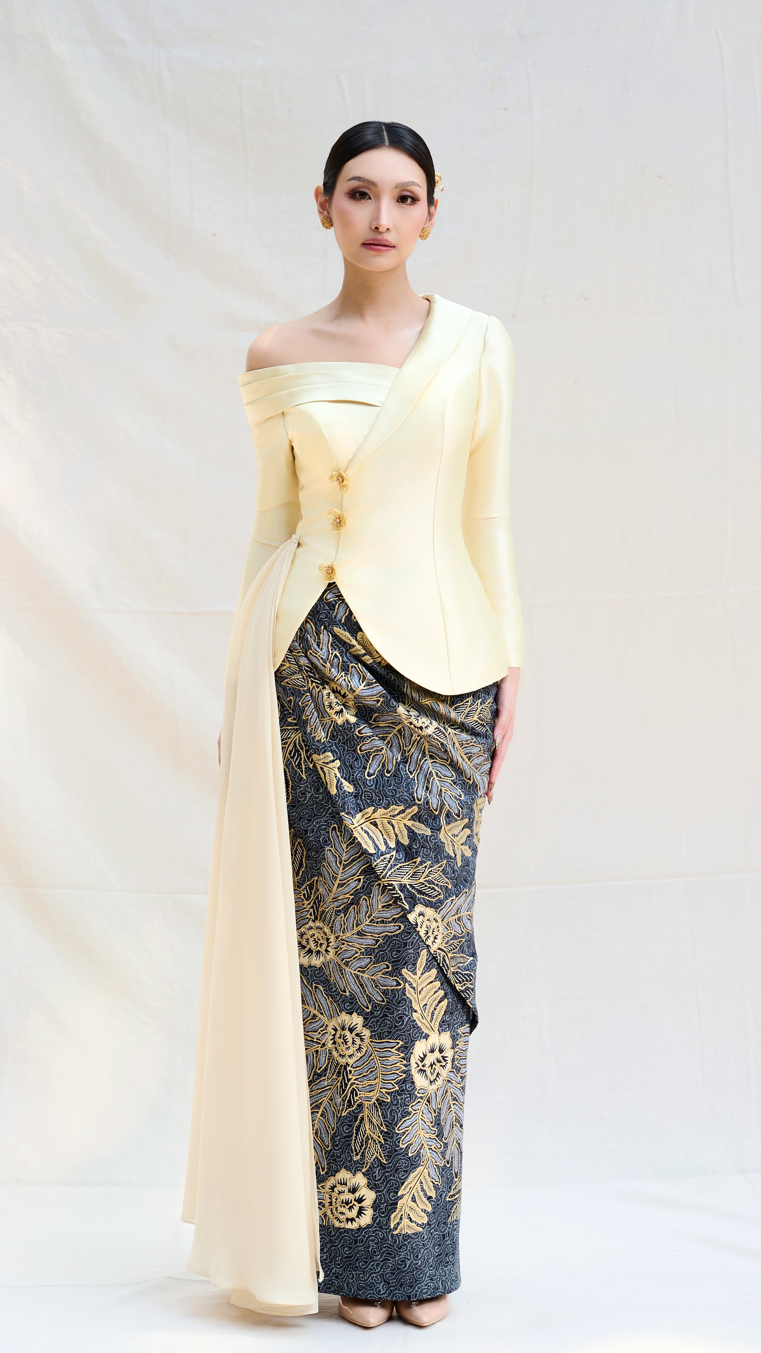 Gold Brocade Kebaya